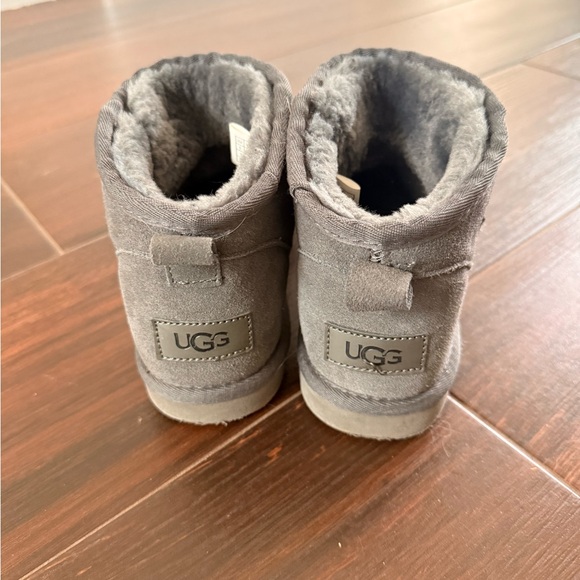 UGG Mini Boot - Picture 2 of 3